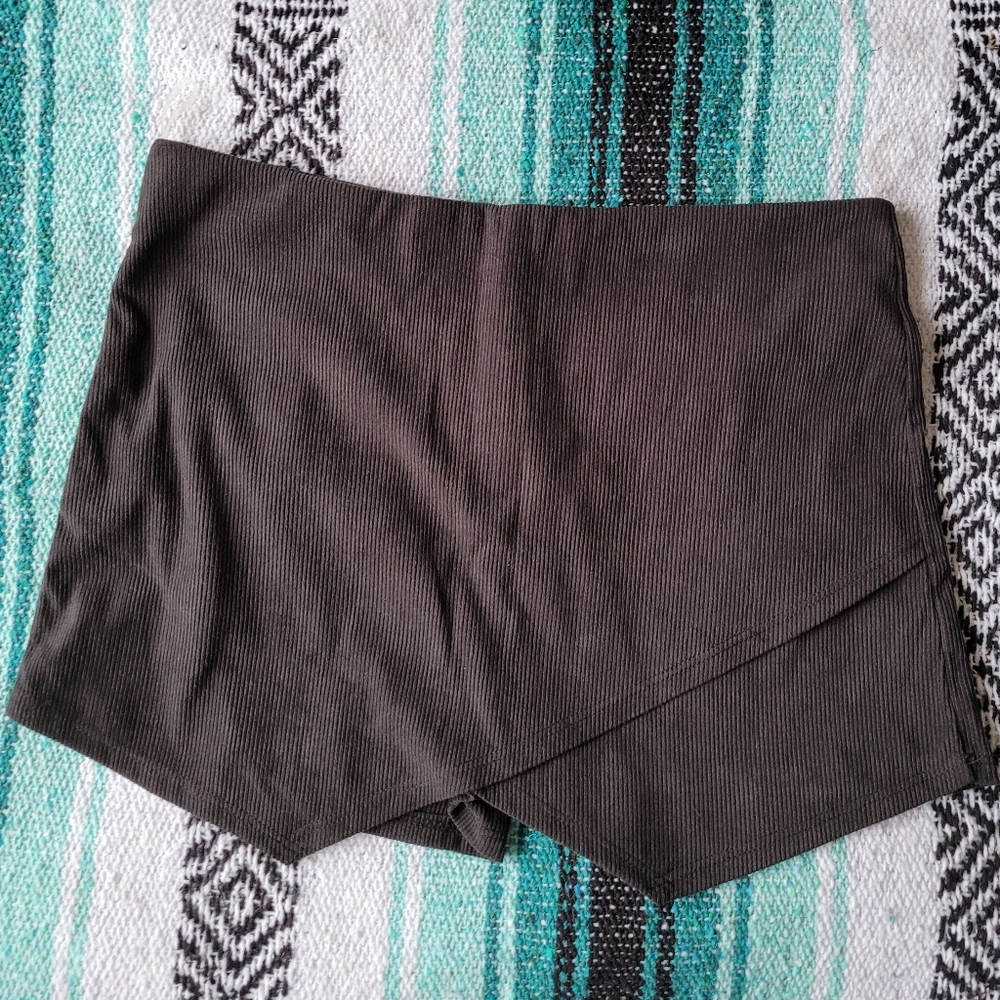 Black corduroy mini skort large bnwot